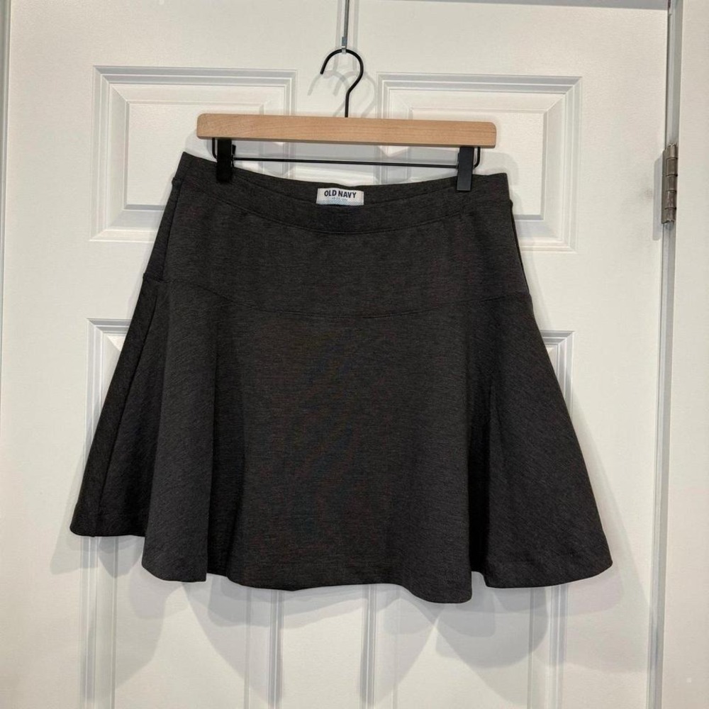 Old Navy Womans Grey Skirt‎ Size Large